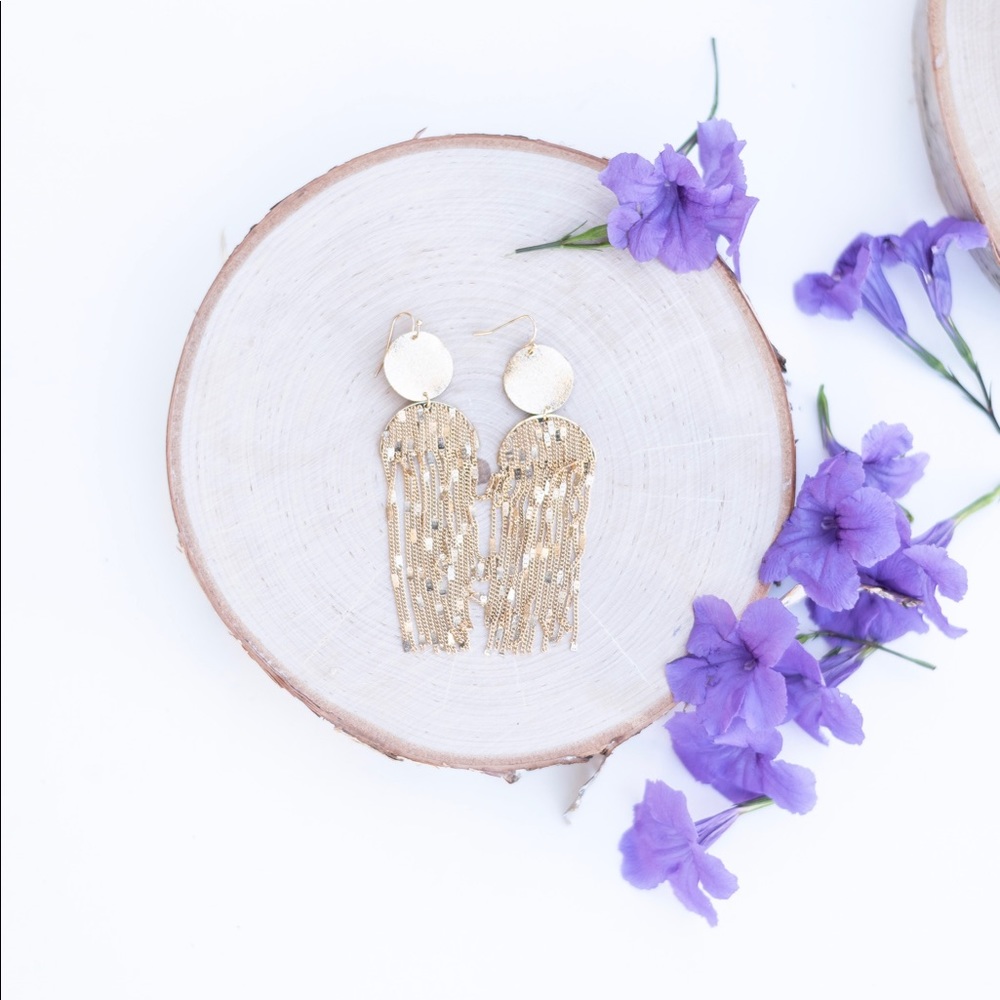 NEW! 🖤 Aura's Golden Chandelier Earrings